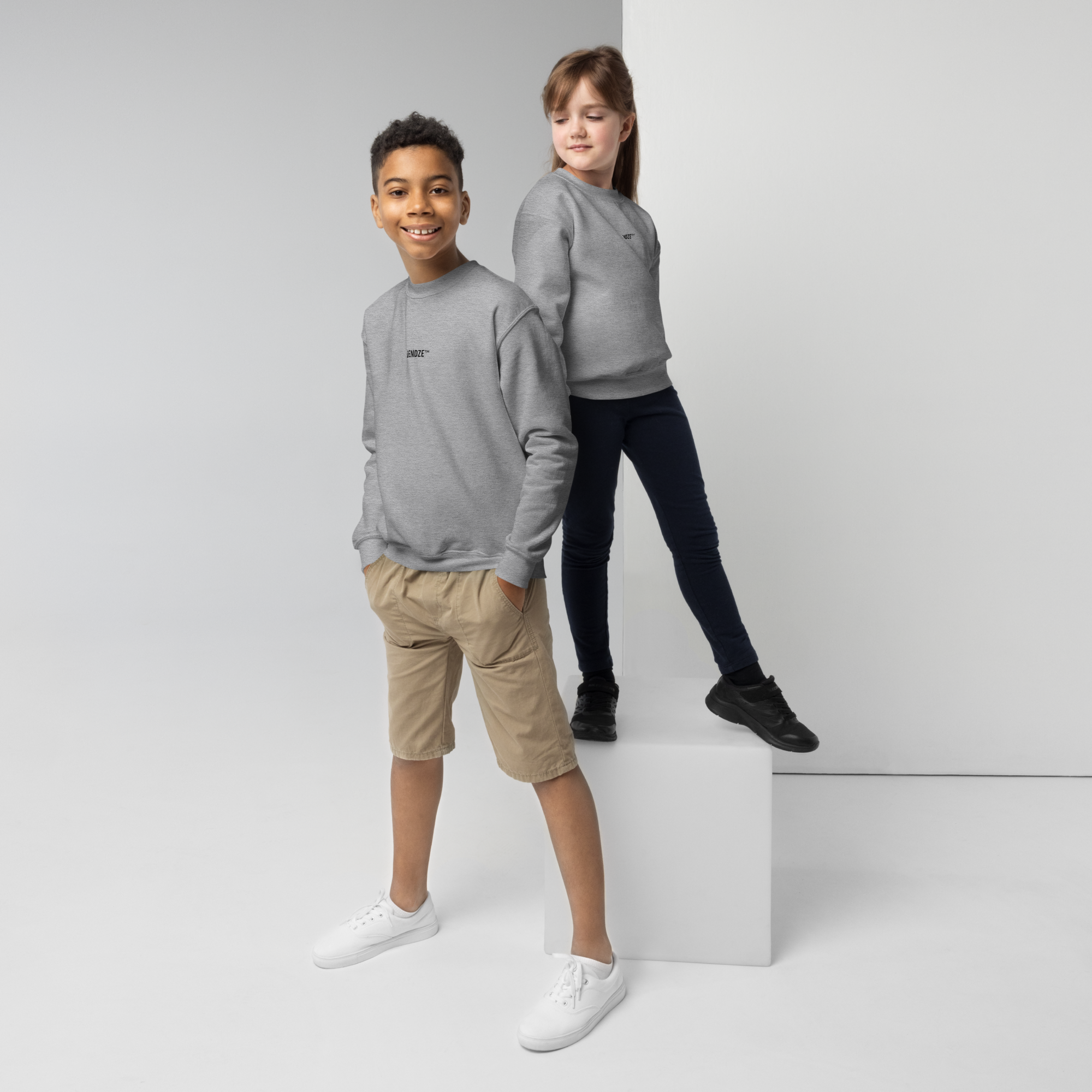 Youth crewneck sweatshirt - Blendze™